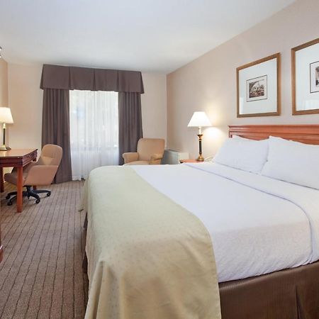 Holiday Inn Country Club Plaza Канзас Сити Екстериор снимка