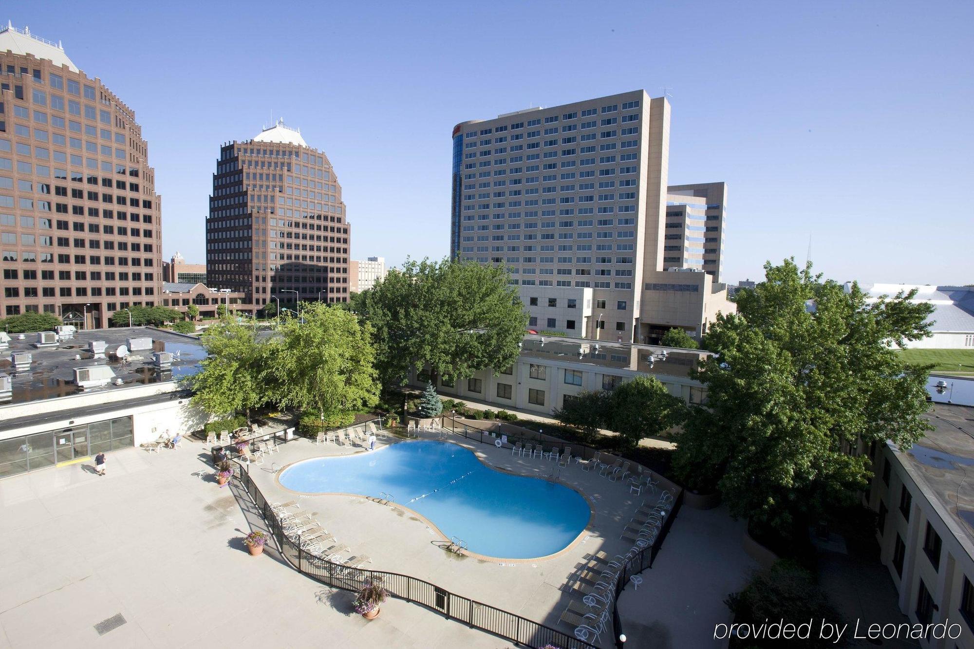 Holiday Inn Country Club Plaza Канзас Сити Екстериор снимка
