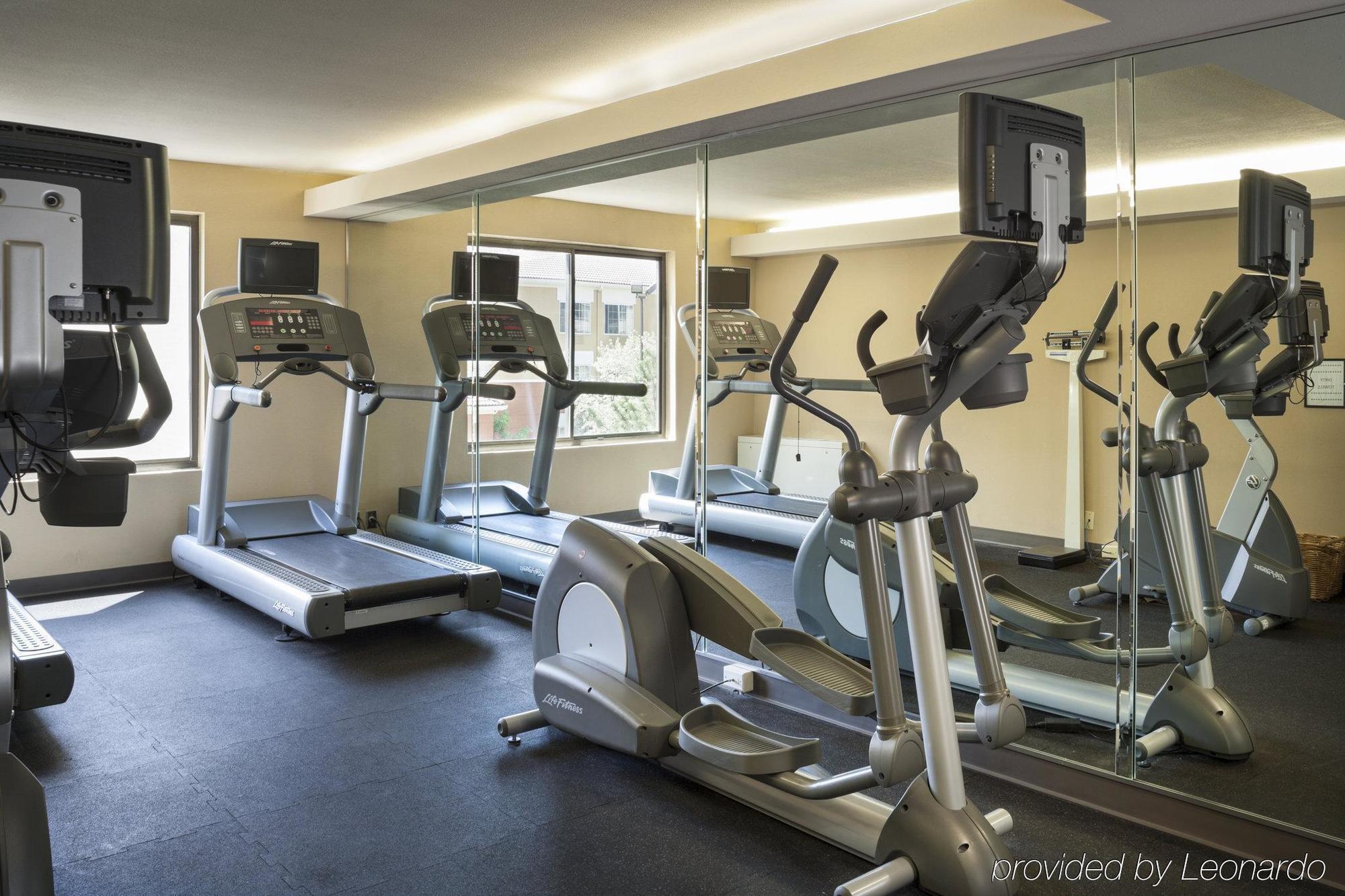 Holiday Inn Country Club Plaza Канзас Сити Екстериор снимка