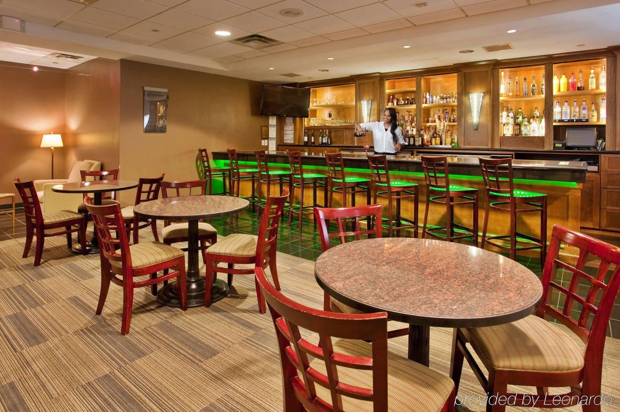 Holiday Inn Country Club Plaza Канзас Сити Екстериор снимка