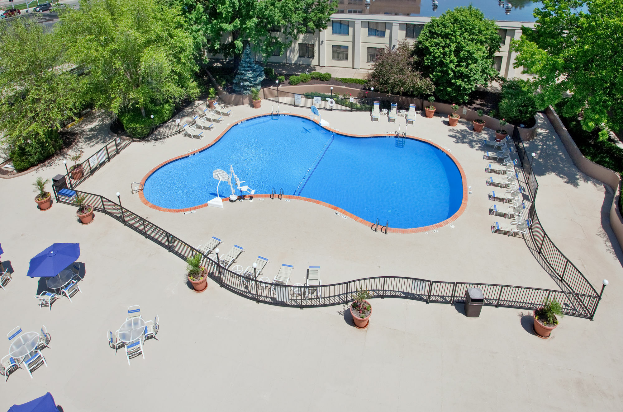 Holiday Inn Country Club Plaza Канзас Сити Екстериор снимка