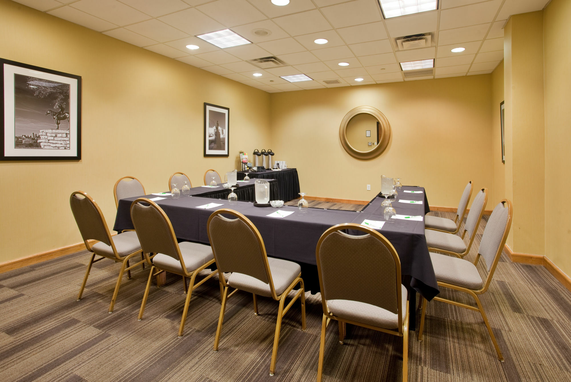 Holiday Inn Country Club Plaza Канзас Сити Екстериор снимка