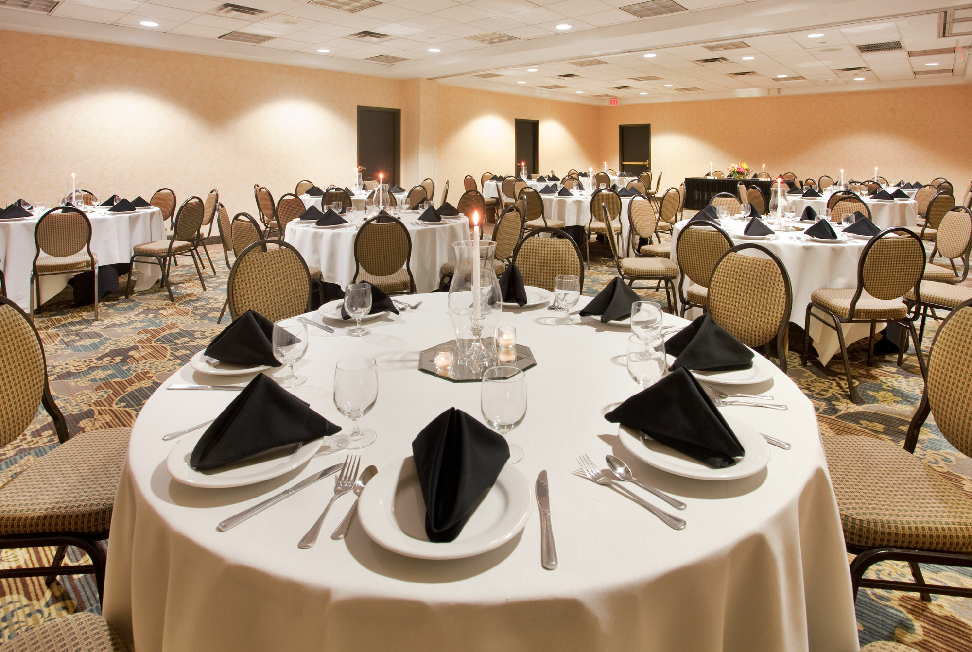 Holiday Inn Country Club Plaza Канзас Сити Екстериор снимка
